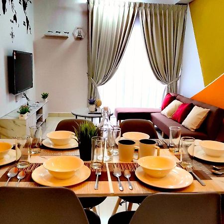 Alanis Residence 7 Pax @ Sepang Klia Kota Warisan Exterior foto