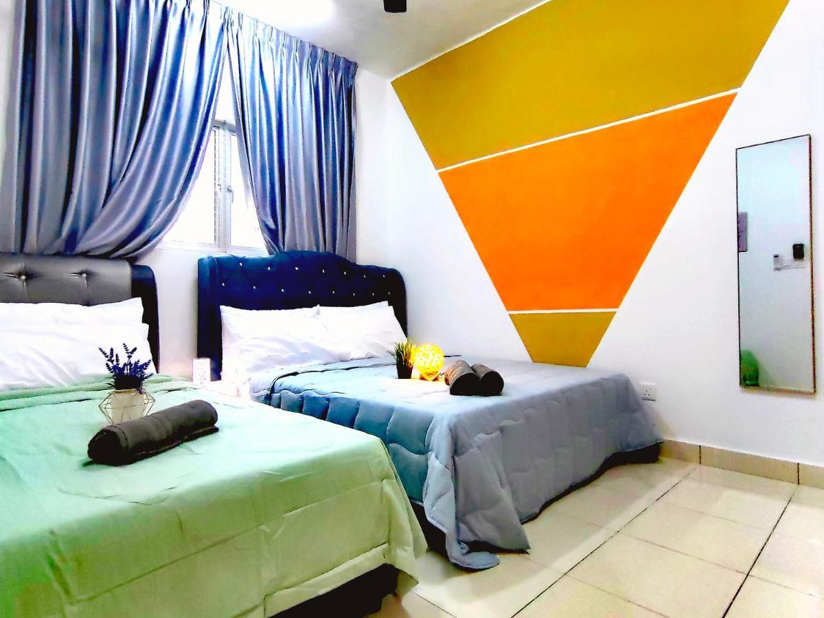 Alanis Residence 7 Pax @ Sepang Klia Kota Warisan Exterior foto