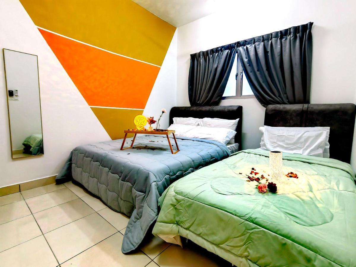 Alanis Residence 7 Pax @ Sepang Klia Kota Warisan Exterior foto